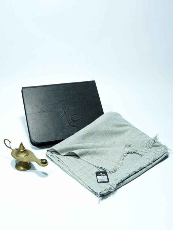 Silken Cashmere Wrap(عمار)